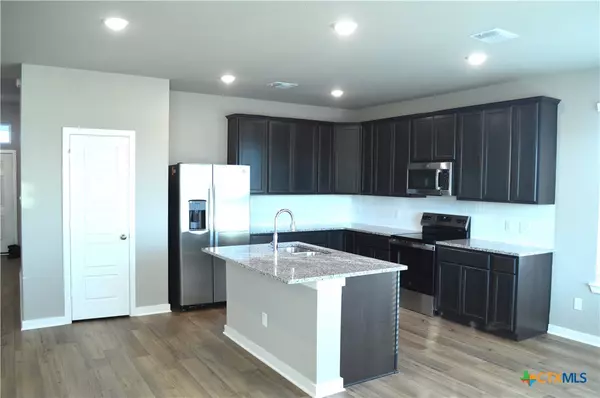 Temple, TX 76504,2015 Filmore CV