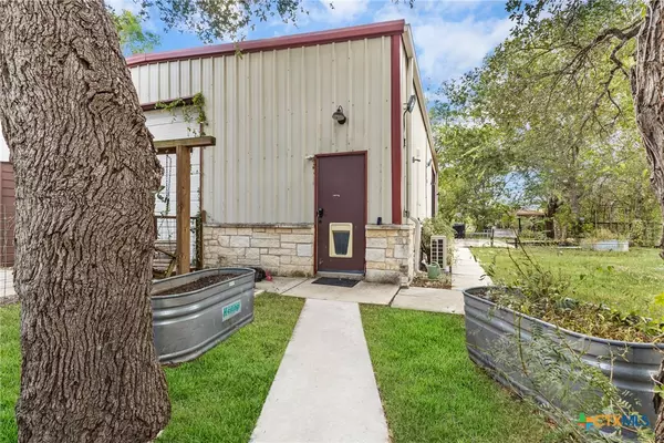 Dale, TX 78616,218 Alexandra LN