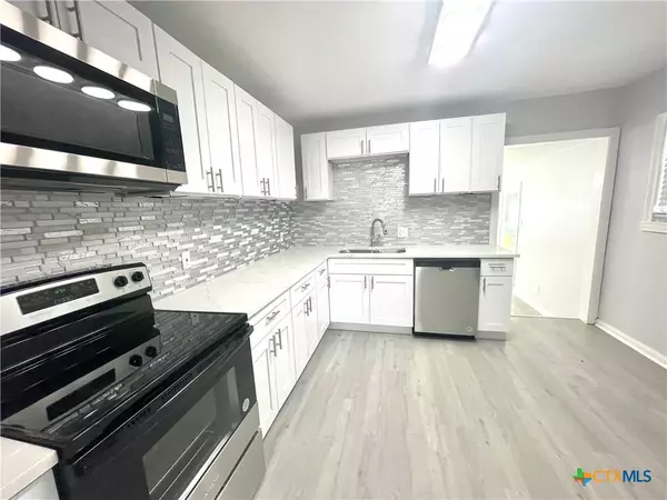 743 E 13th AVE, Belton, TX 76513