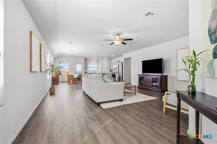 709 Carol DR, Hutto, TX 78634