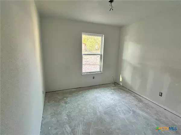 Belton, TX 76513,601 S Davis ST