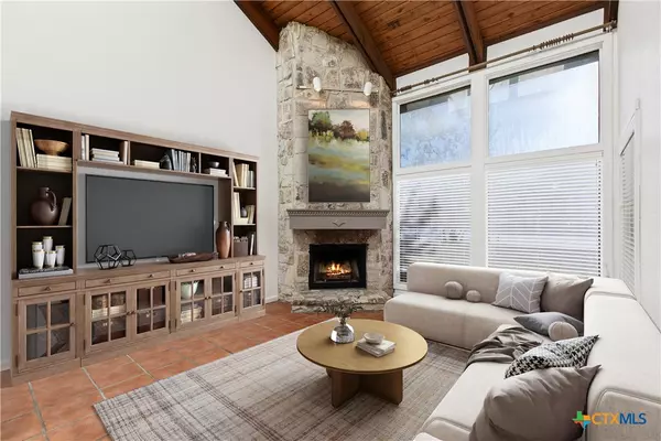 114 T Bar M DR, New Braunfels, TX 78132