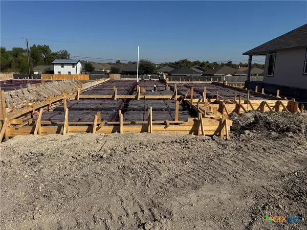 1912 Meridian LOOP, Temple, TX 76504