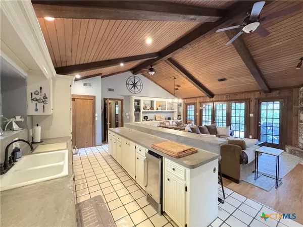 Canyon Lake, TX 78133,104 Canteen