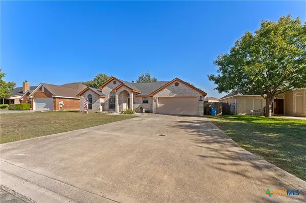 Seguin, TX 78155,637 Garnet ST