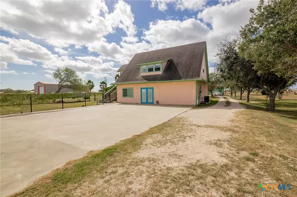 Port Lavaca, TX 77979,364 N Blackburn AVE