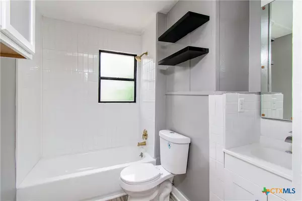 Temple, TX 76501,716 E Avenue A