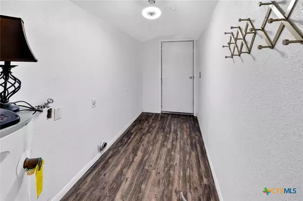 Victoria, TX 77904,304 Sun Valley DR