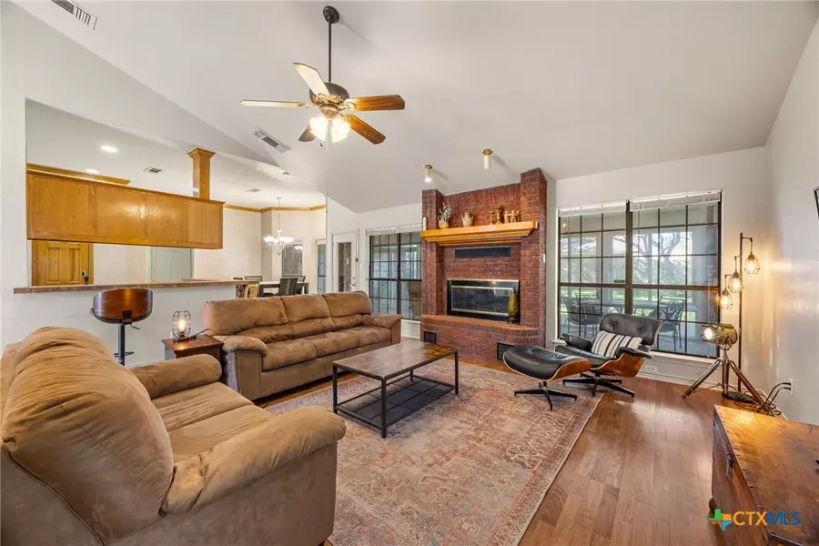 1904 Jaguar CIR, Harker Heights, TX 76548