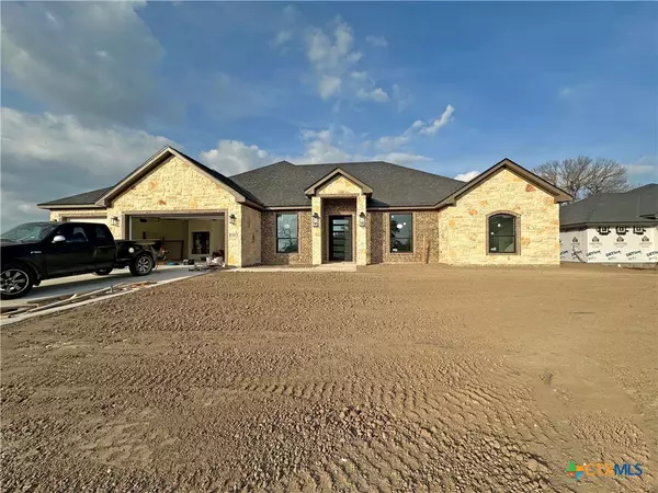 818 Eagle Heights DR, Salado, TX 76571