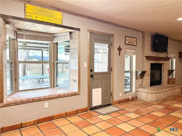 Victoria, TX 77901,303 Birchwood DR