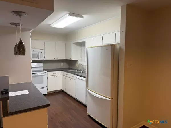 Victoria, TX 77904,5503 Country Club DR #A