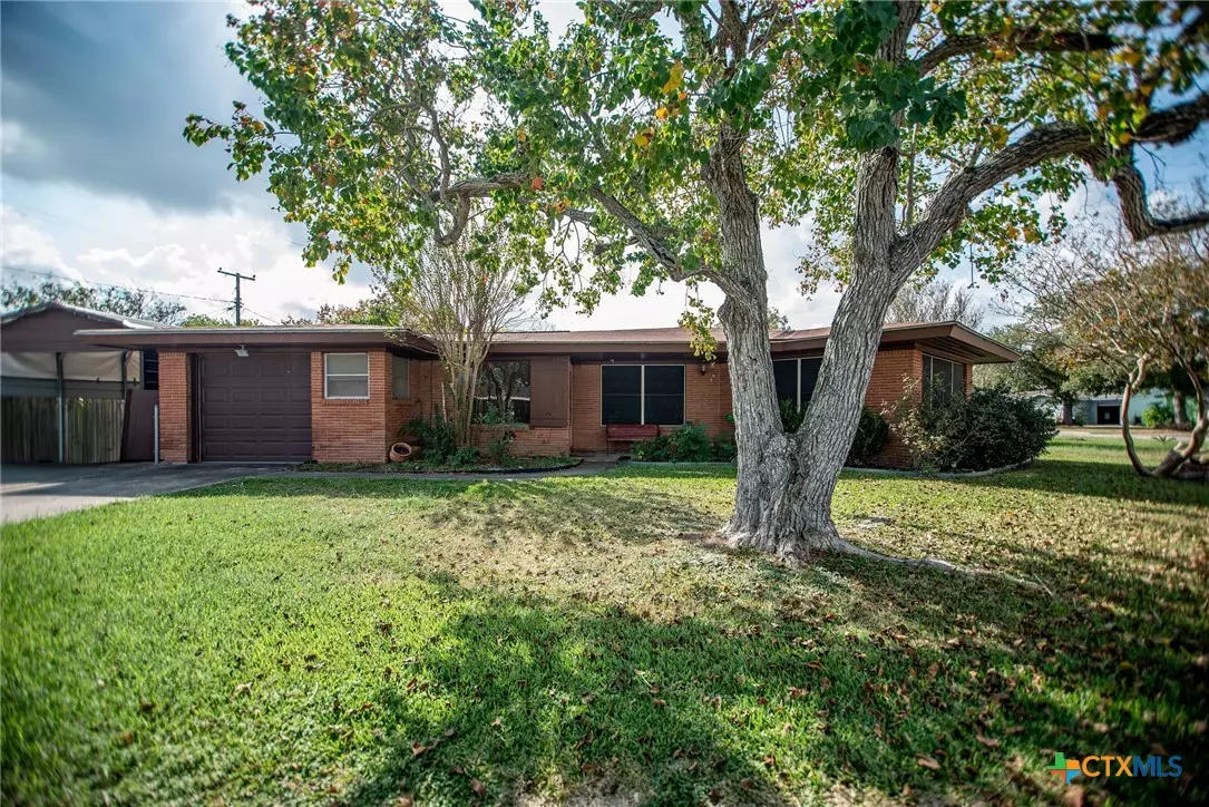 Port Lavaca, TX 77979,218 Burnet ST