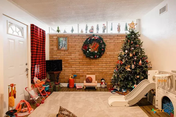 Victoria, TX 77904,801 Fern LN