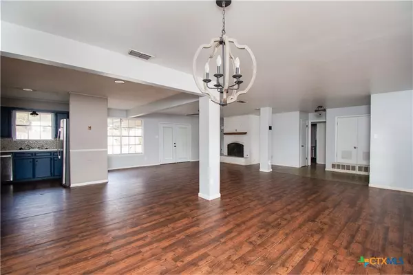 Temple, TX 76502,3406 White Oak DR