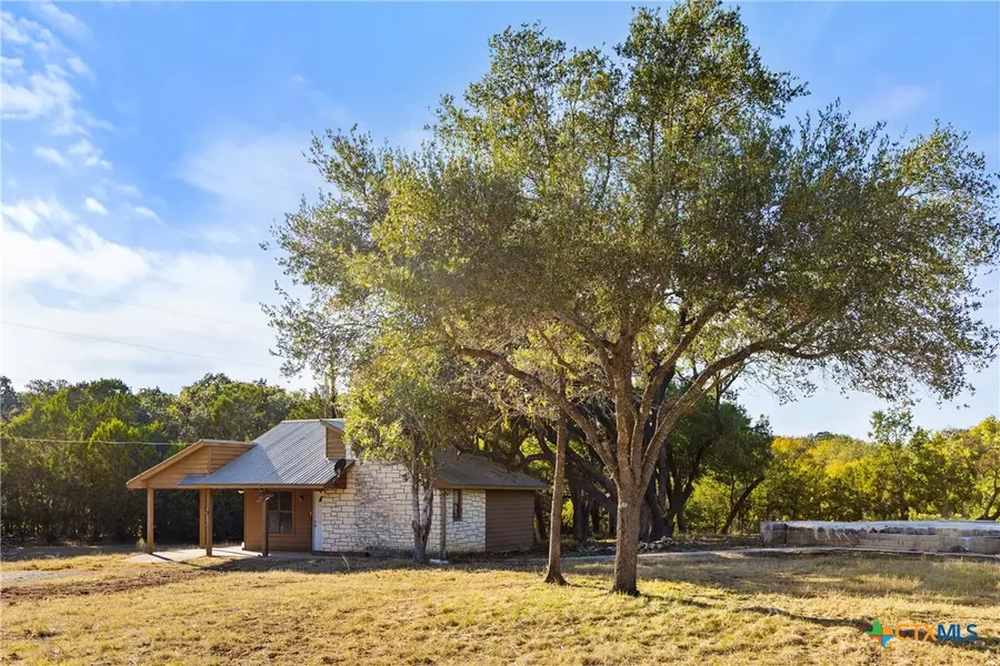 205 Mesquite TRL, Wimberley, TX 78676