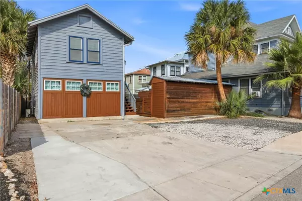 135 Adams ST #4, San Antonio, TX 78210