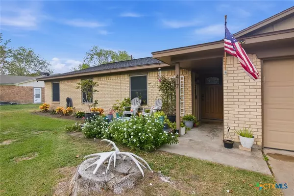 Victoria, TX 77905,417 Dove