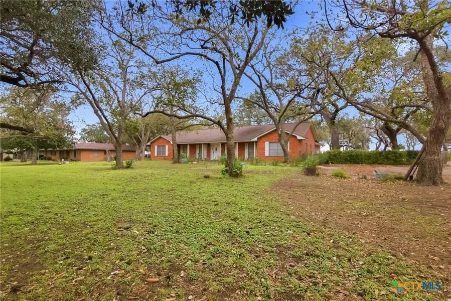 1771 US Highway 77a, Yoakum, TX 77995