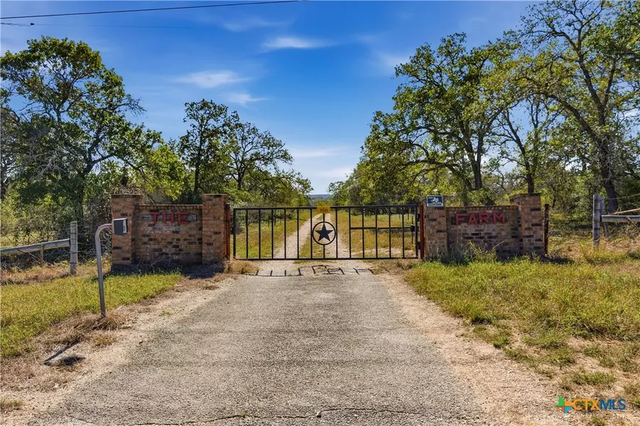 15145 Alternate 90, Kingsbury, TX 78638