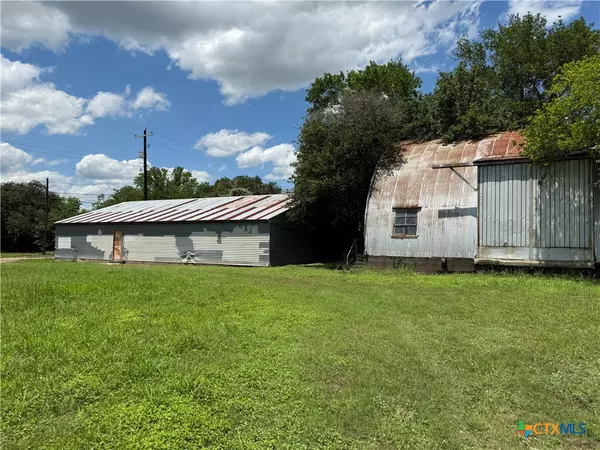 Victoria, TX 77901,804 E Juan Linn ST