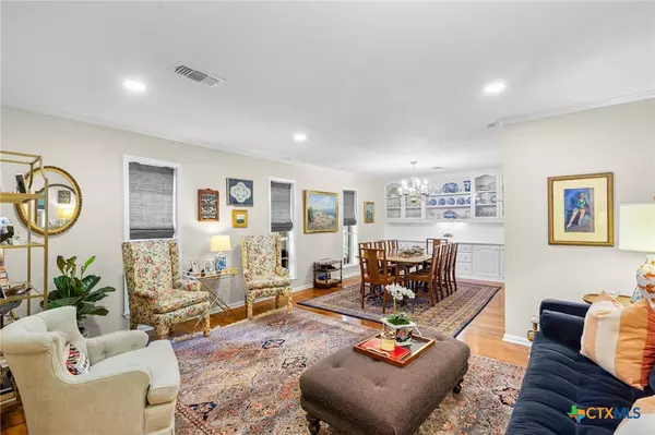 Victoria, TX 77904,407 Pasadena DR