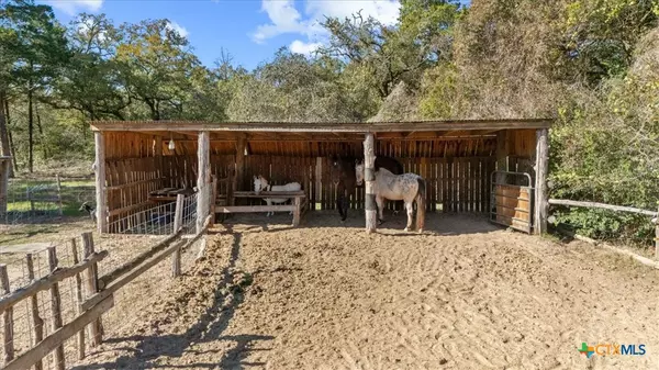 Smithville, TX 78957,110 Sky Ranch RD