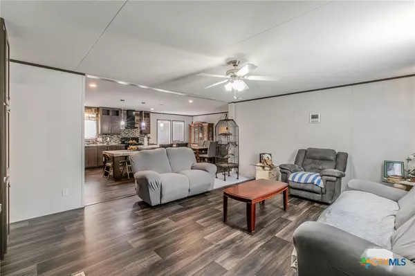 Bartlett, TX 76511,329 W Brook ST