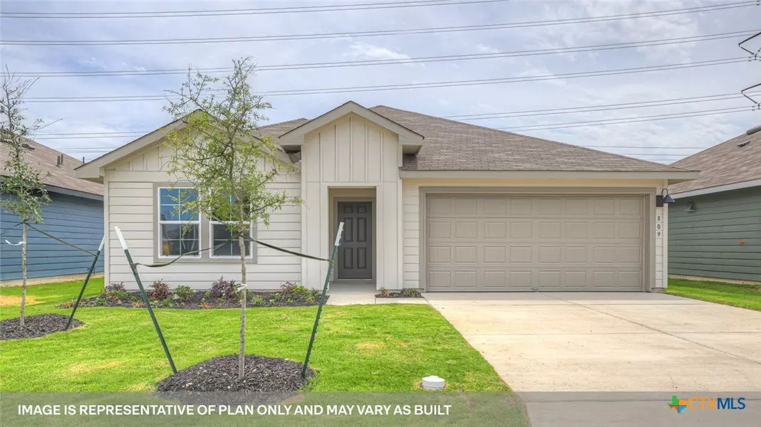 1013 VILLAGE RUN, Seguin, TX 78155