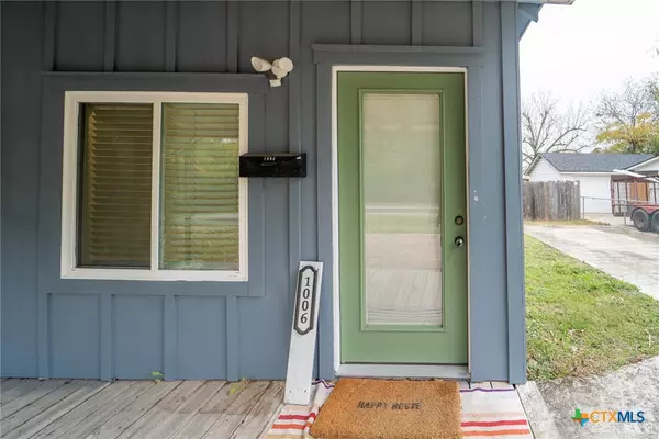 Victoria, TX 77901,1006 W North ST