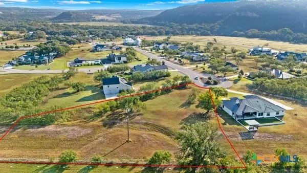 832 Wade RD, New Braunfels, TX 78132