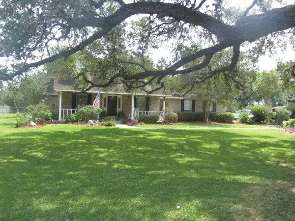 Goliad, TX 77905,331 Lakeshore