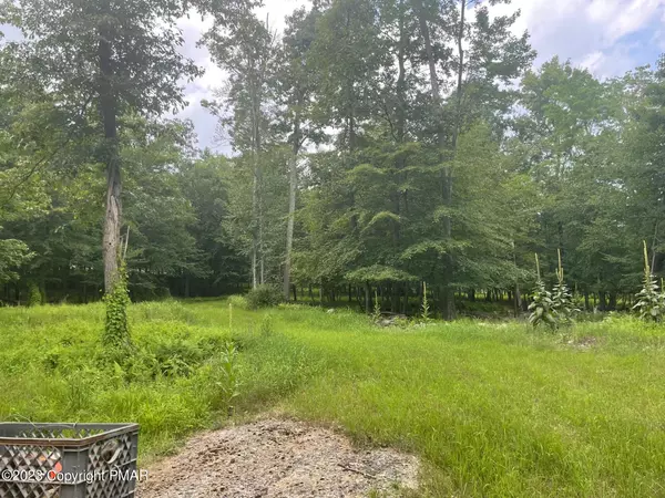 Lot 4 Adams DR, East Stroudsburg, PA 18302