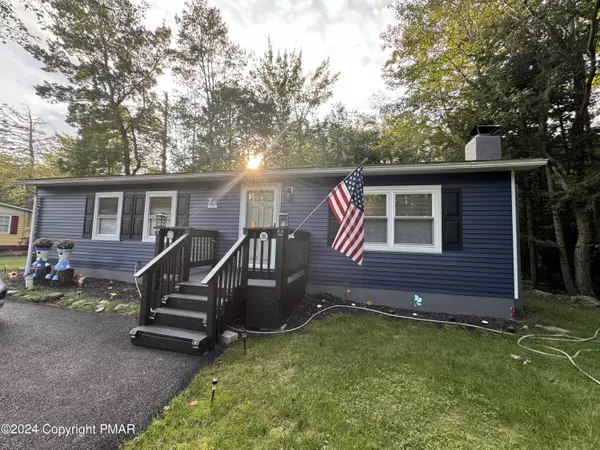 482 Alter AVE, Pocono Summit, PA 18346