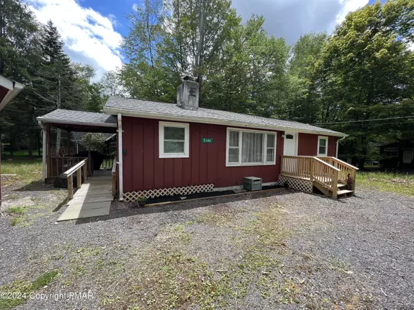 5146 Cresco DR, Pocono Lake, PA 18347