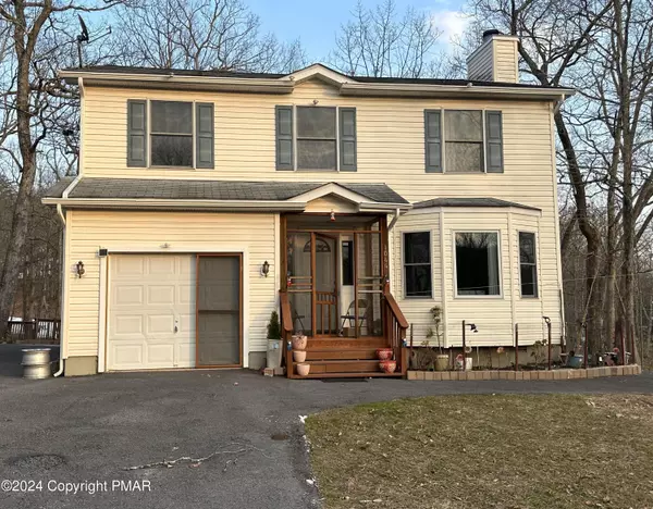 1044 Hampstead RD, Bushkill, PA 18324