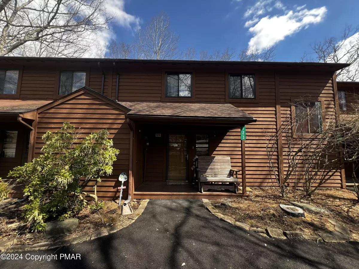 Bushkill, PA 18324,123 Meadow View Court CT