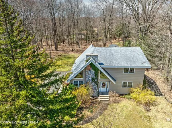 323 Sidney AVE, Pocono Summit, PA 18346