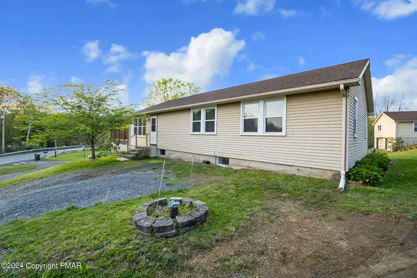 Lehighton, PA 18235,1061 Fredericks Grove RD