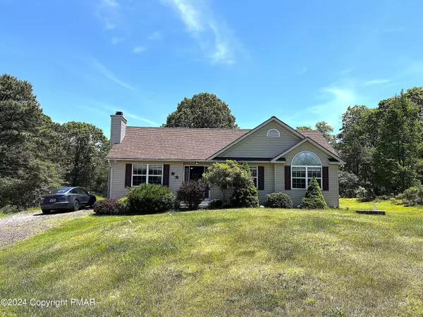 1646 Clover RD, Tobyhanna, PA 18344