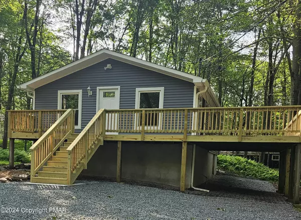 124 Tommys LN, Pocono Lake, PA 18347