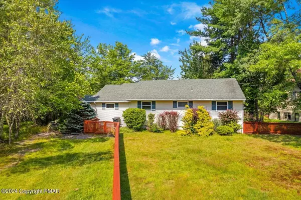 4167 Sylvan LN, Pocono Summit, PA 18346