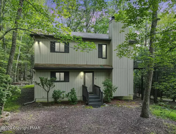 158 Forest DR, Canadensis, PA 18325