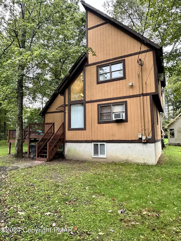 1673 Cotswald RD, Tobyhanna, PA 18466