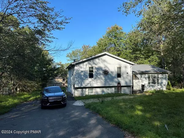 3522 Wren Run RUN, Tobyhanna, PA 18466