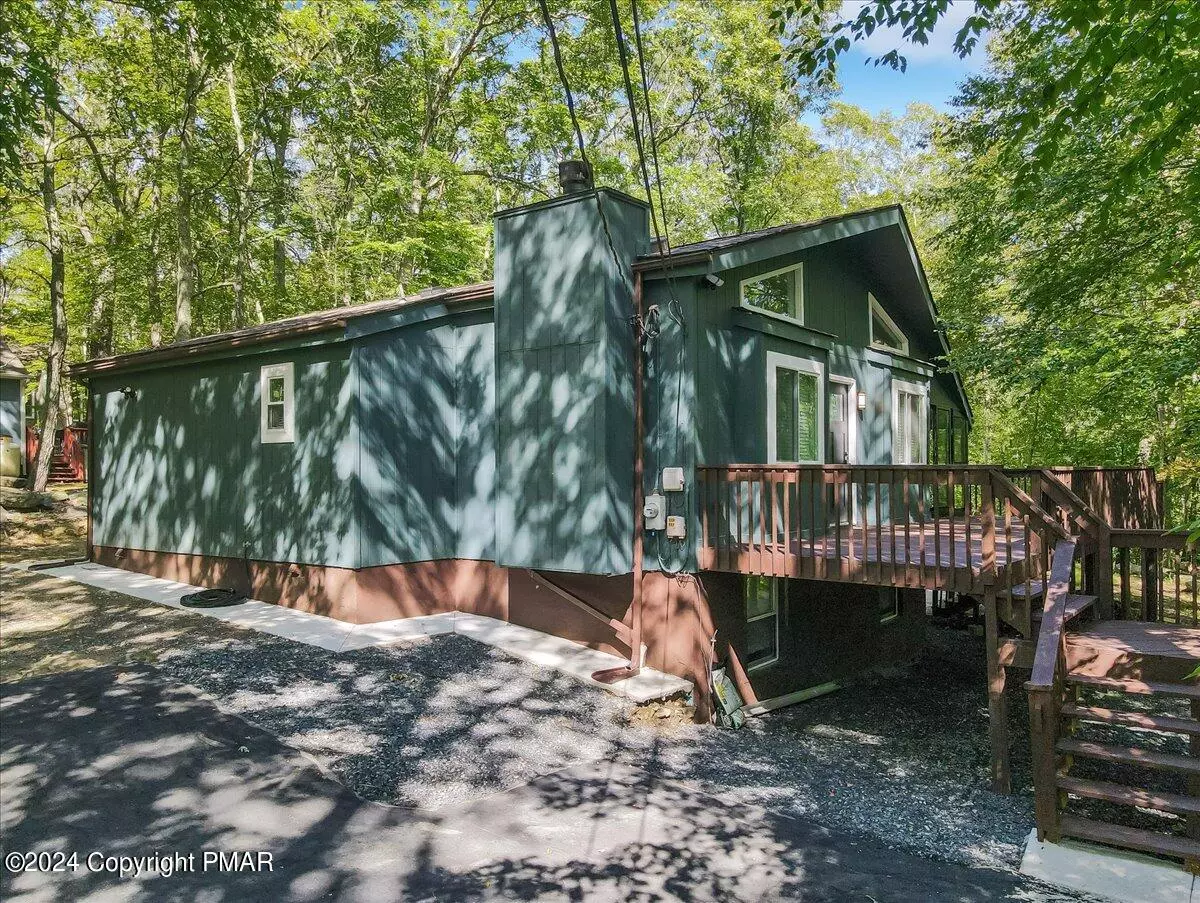 Bushkill, PA 18324,2215 Apley CT