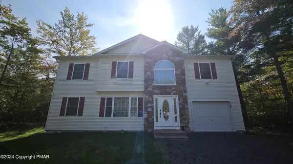 6548 Laurel Hollow DR, Tobyhanna, PA 18466