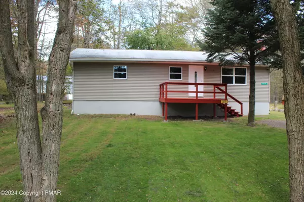 1918 Horseshoe BND, Tobyhanna, PA 18466