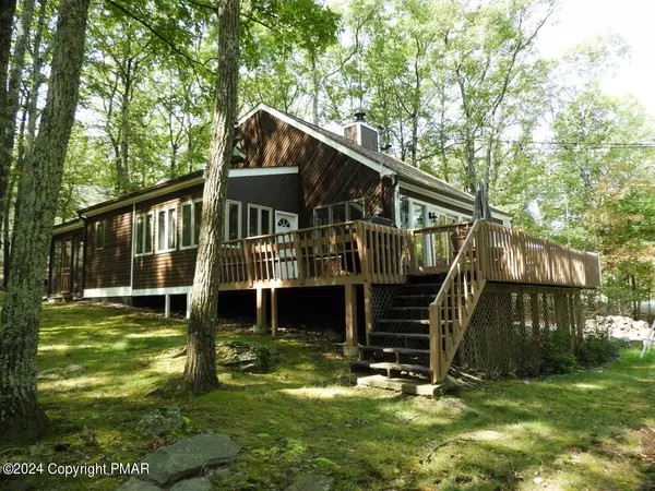 Bushkill, PA 18324,1582 Oak LN