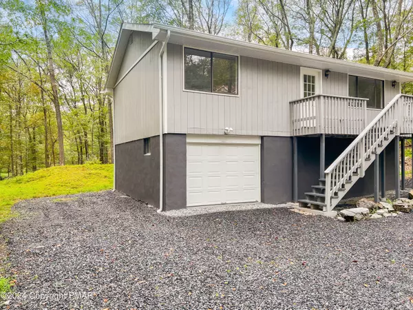 Bushkill, PA 18302,319 Whippoorwill DR